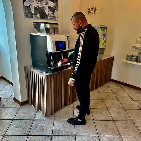 Hotel Napoleon リッチョーネ エクステリア 写真
