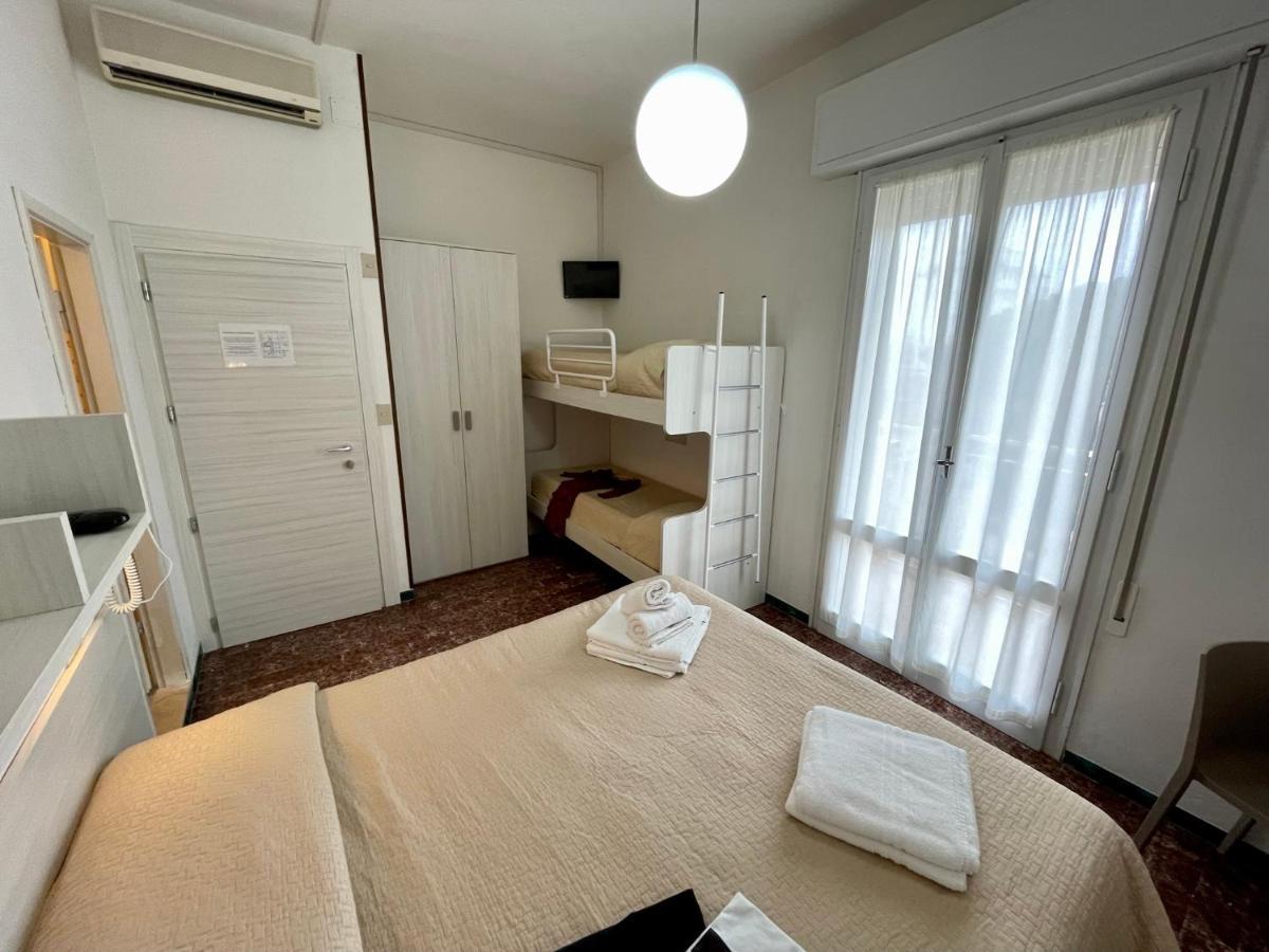 Hotel Napoleon リッチョーネ エクステリア 写真
