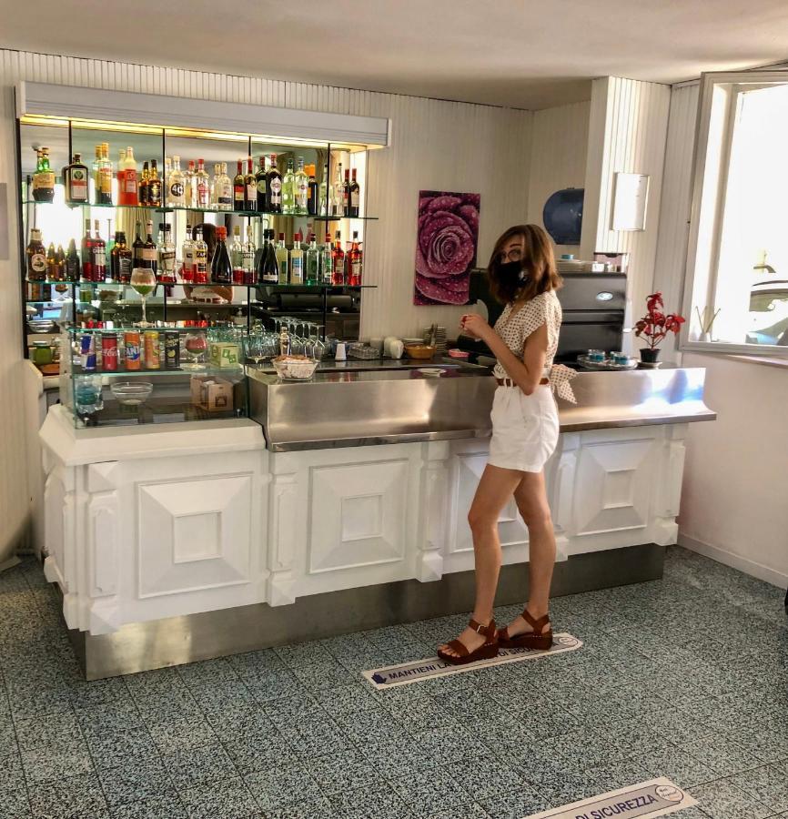 Hotel Napoleon リッチョーネ エクステリア 写真