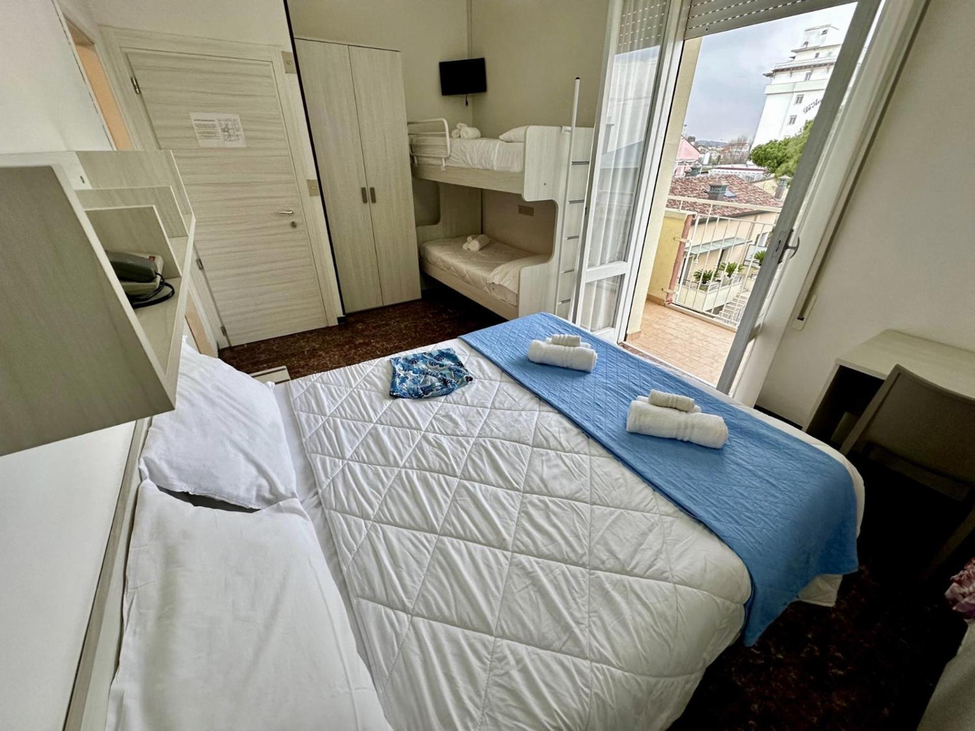 Hotel Napoleon リッチョーネ エクステリア 写真