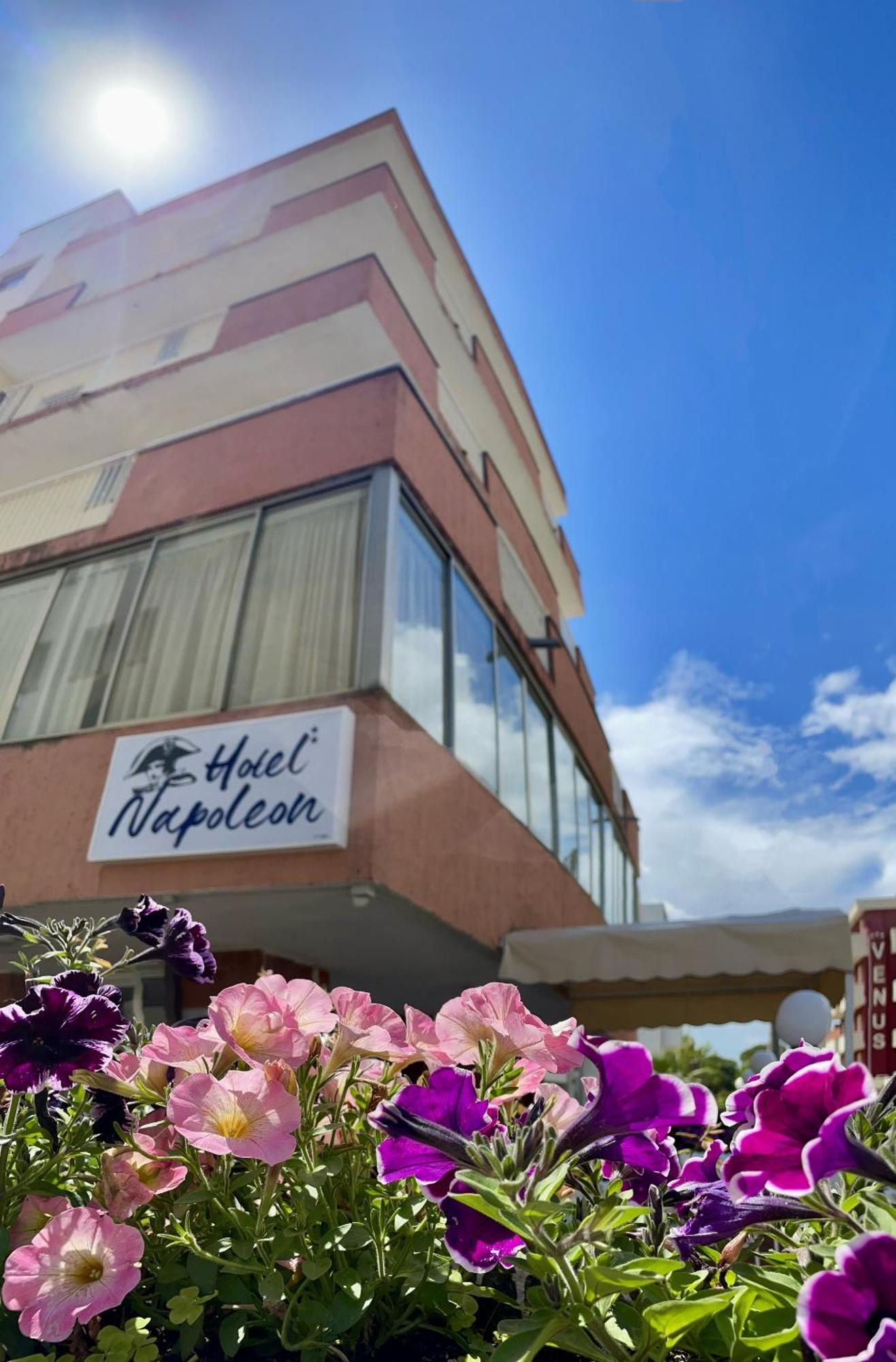 Hotel Napoleon リッチョーネ エクステリア 写真