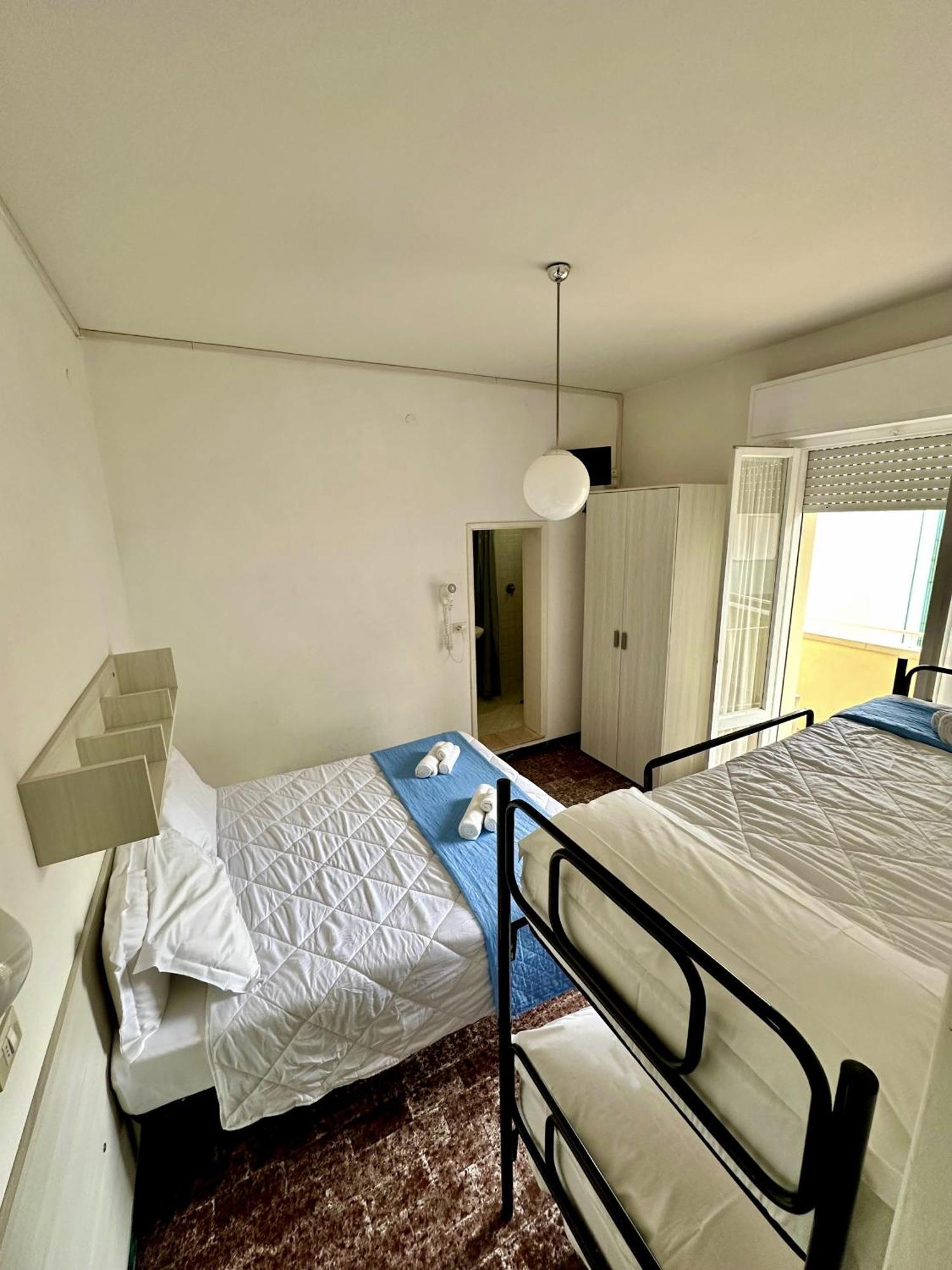 Hotel Napoleon リッチョーネ エクステリア 写真