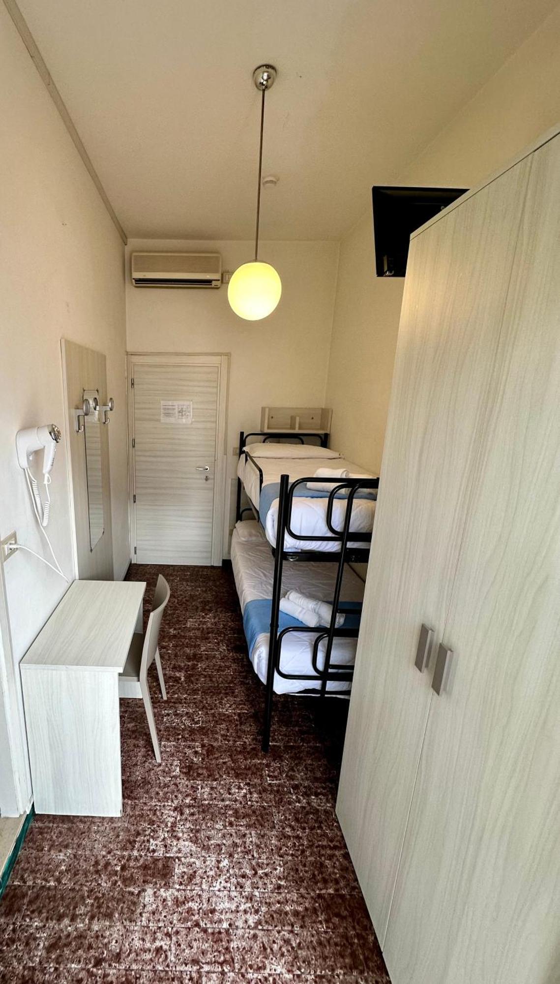 Hotel Napoleon リッチョーネ エクステリア 写真